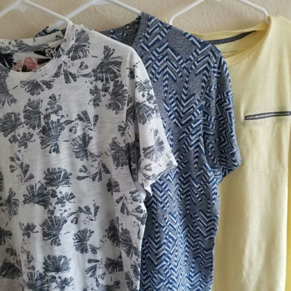 3 Men's Tees - Large